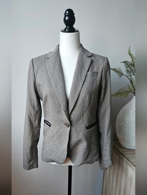 British Khaki Houndstooth Single-Button Blazer - Black & White